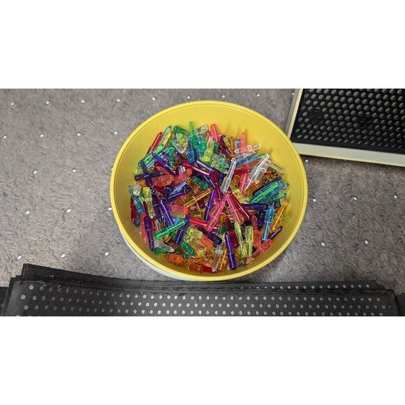 Vintage Lite Brite Hasbro 1973 Light Bright W/ORIGINAL BOX, PEGS, & PAPERS - Picture 5 of 12